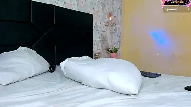 JustinePerry online show from 04.11.26