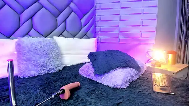 BriannaHarps online show from 02.13.25