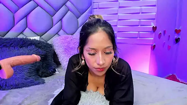 BriannaHarps online show from 02.15.25