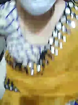 Snapshot of aliseanu chatting on 12.31.24 aliseanu online show from 12.31.24