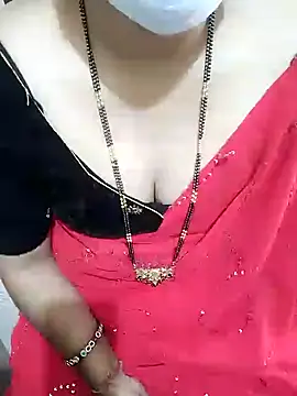 Snapshot of aliseanu chatting on 02.04.25 aliseanu online show from 02.04.25