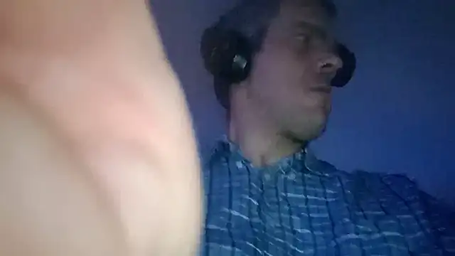 sexsuchti80 online show from 10.31.25