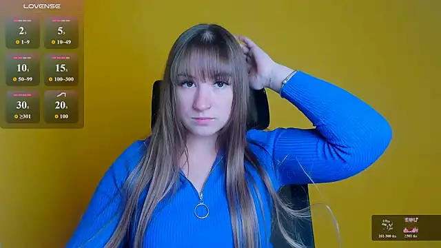 Snapshot of Evelina_GG chatting on 10.08.25 Evelina GG online show from 10.08.25