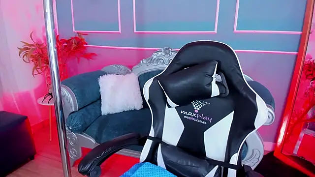 Snapshot of Red_star8 chatting on 02.28.26 Red star8 online show from 02.28.26