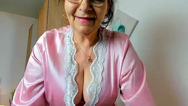 Snapshot of sweetangell69_ chatting on 04.27.26 sweetangell69 online show from 04.27.26