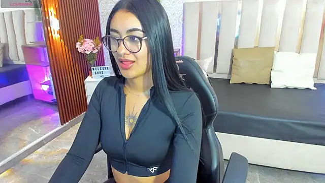 Moonshine tay online show from 09.10.25