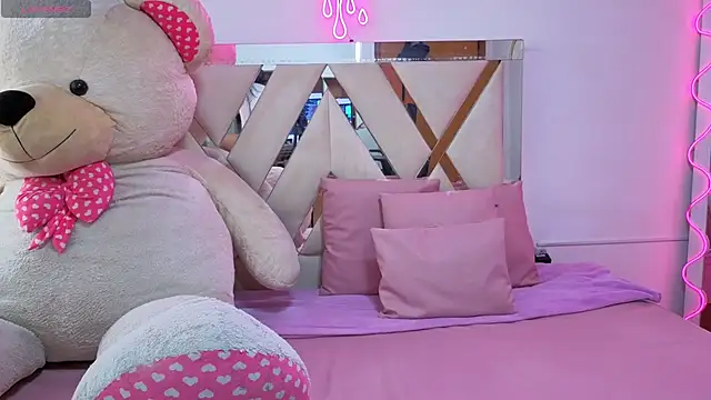 Moonshine tay online show from 09.13.25