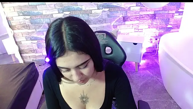 Moonshine tay online show from 10.23.25