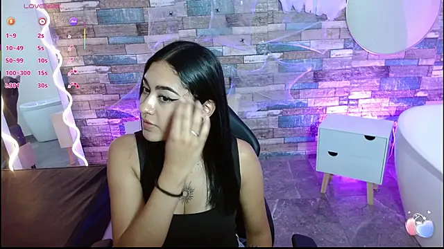 Moonshine tay online show from 10.27.25