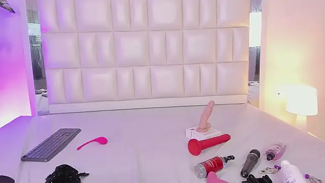 Alhana pulido online show from 12.24.24