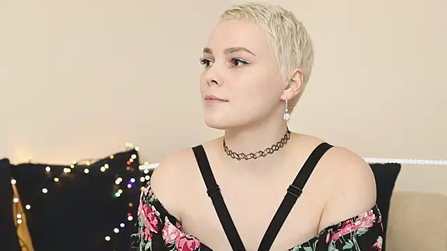 LikaBerry1 online show from 12.29.24