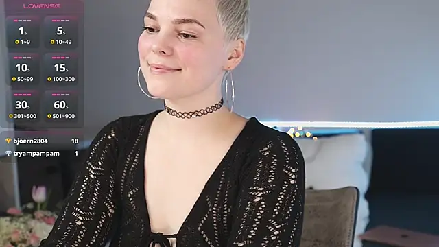 LikaBerry1 online show from 02.10.25