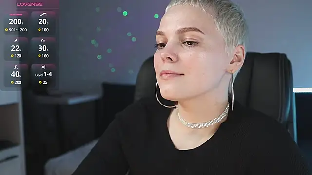 LikaBerry1 online show from 02.20.25