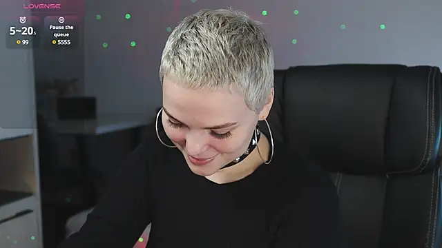 LikaBerry1 online show from 03.18.25