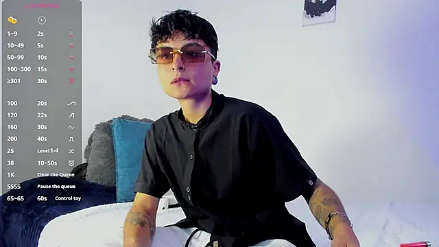 Snapshot of ZuryRamirez_ chatting on 12.28.24 ZuryRamirez online show from 12.28.24