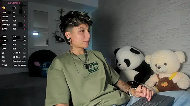 Snapshot of ZuryRamirez_ chatting on 09.14.25 ZuryRamirez online show from 09.14.25