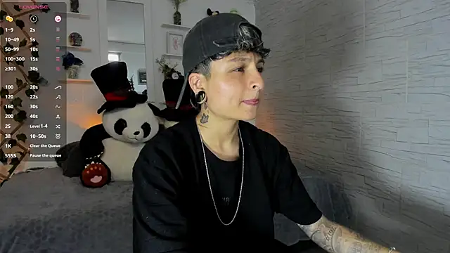 Snapshot of ZuryRamirez_ chatting on 09.20.25 ZuryRamirez online show from 09.20.25