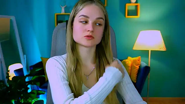 DeboraLarson online show from 03.09.25