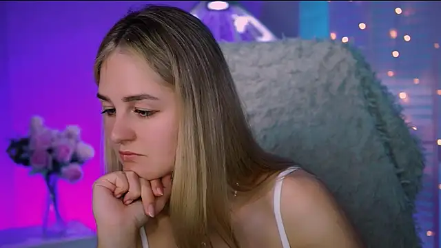 DeboraLarson online show from 09.11.25