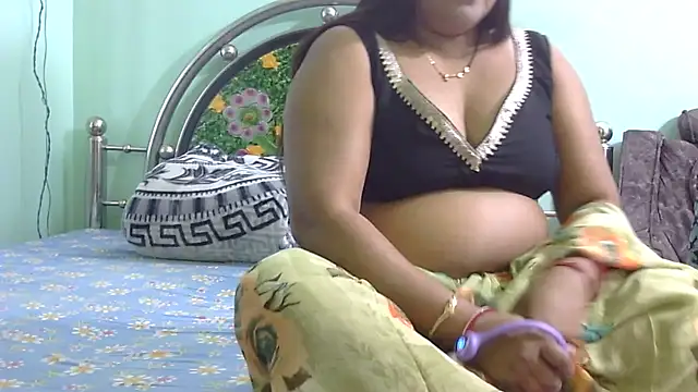 Snapshot of Couple_For_You18 chatting on 02.12.26 Couple For You18 online show from 02.12.26