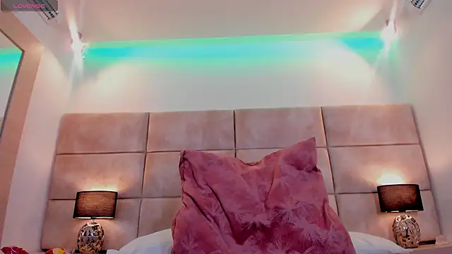 Eevee Taylor online show from 01.23.25