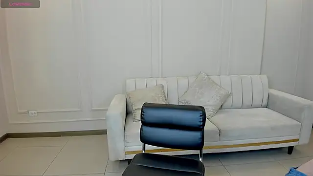 StacyWoods online show from 04.02.26