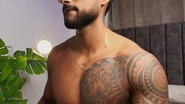 LiamGarcia1 online show from 02.08.25