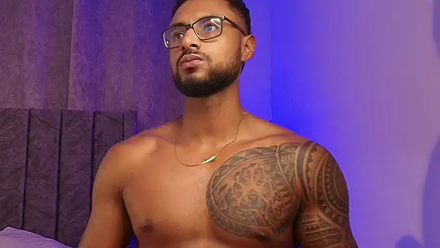 LiamGarcia1 online show from 02.09.25