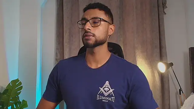 LiamGarcia1 online show from 03.12.25