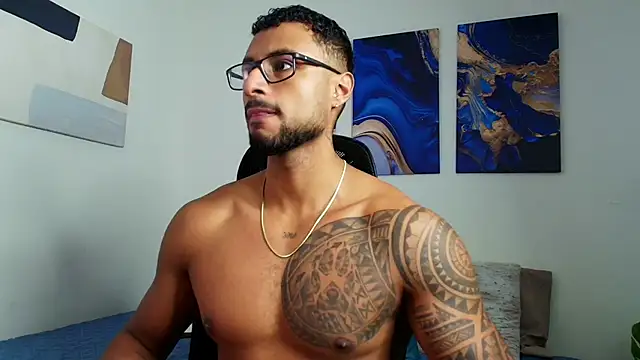 LiamGarcia1 online show from 09.10.25