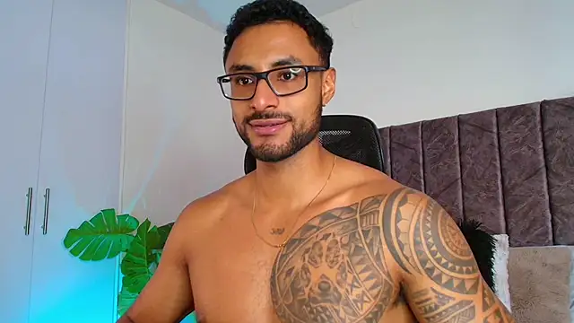 LiamGarcia1 online show from 10.03.25