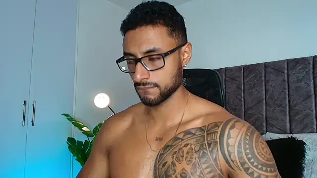 LiamGarcia1 online show from 10.07.25