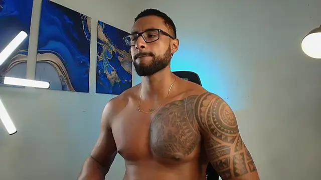 LiamGarcia1 online show from 02.10.26