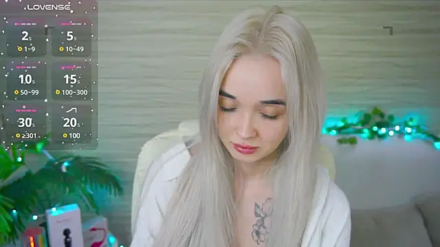 Ashley S online show from 03.18.25