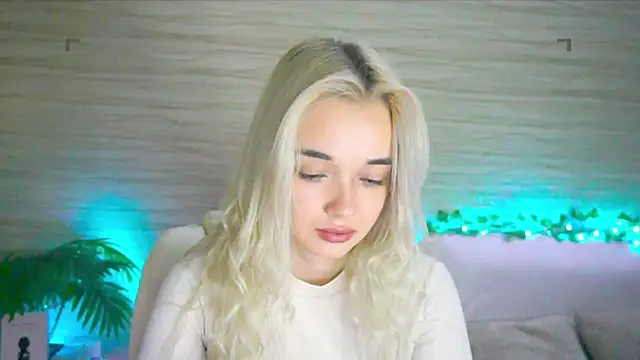 Ashley S online show from 09.15.25