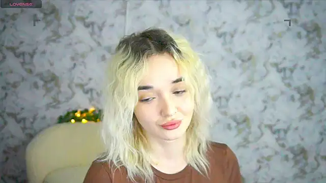 Snapshot of Ashley_S chatting on 04.19.26 Ashley S online show from 04.19.26