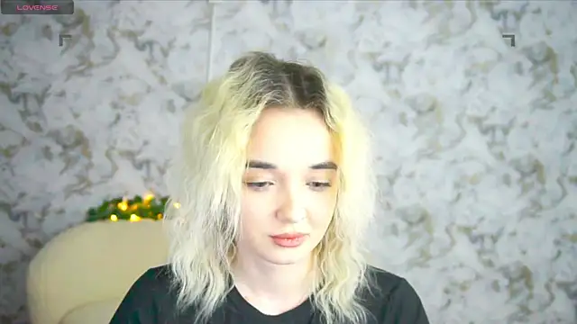 Snapshot of Ashley_S chatting on 04.20.26 Ashley S online show from 04.20.26