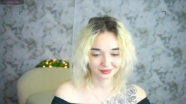 Snapshot of Ashley_S chatting on 04.26.26 Ashley S online show from 04.26.26