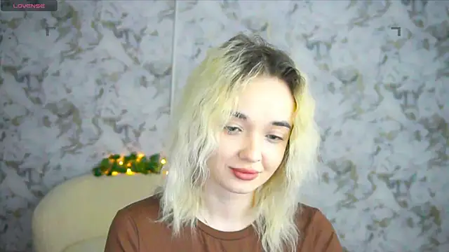 Snapshot of Ashley_S chatting on 04.27.26 Ashley S online show from 04.27.26