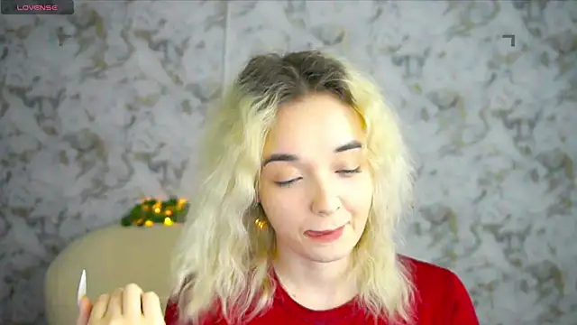Snapshot of Ashley_S chatting on 04.29.26 Ashley S online show from 04.29.26