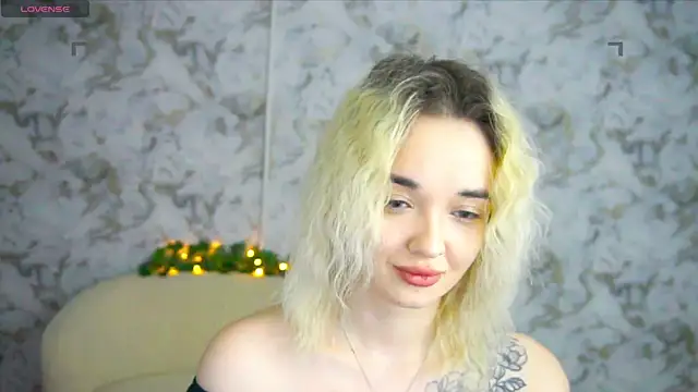 Snapshot of Ashley_S chatting on 04.30.26 Ashley S online show from 04.30.26