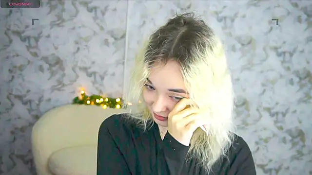 Snapshot of Ashley_S chatting on 05.09.26 Ashley S online show from 05.09.26