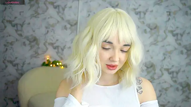 Snapshot of Ashley_S chatting on 05.17.26 Ashley S online show from 05.17.26