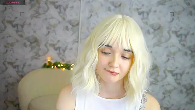 Snapshot of Ashley_S chatting on 05.18.26 Ashley S online show from 05.18.26