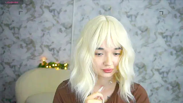 Snapshot of Ashley_S chatting on 05.18.26 Ashley S online show from 05.18.26