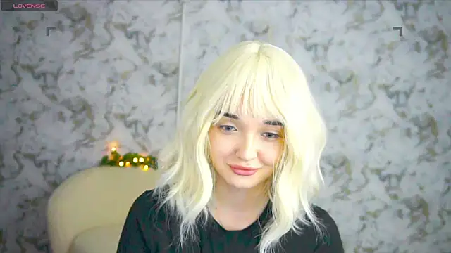Snapshot of Ashley_S chatting on 05.19.26 Ashley S online show from 05.19.26