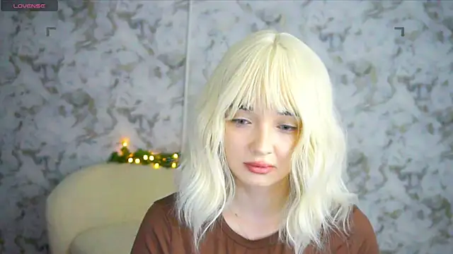 Snapshot of Ashley_S chatting on 05.28.26 Ashley S online show from 05.28.26