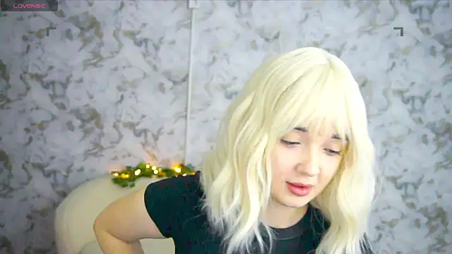 Snapshot of Ashley_S chatting on 06.06.26 Ashley S online show from 06.06.26