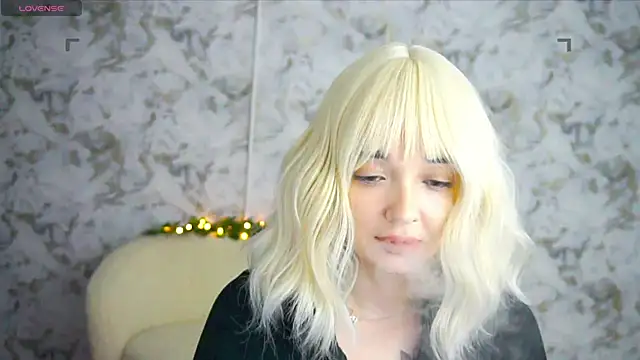 Snapshot of Ashley_S chatting on 06.15.26 Ashley S online show from 06.15.26