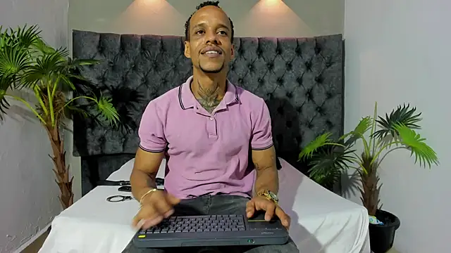 Snapshot of Salomon_koude chatting on 05.11.26 Salomon koude online show from 05.11.26